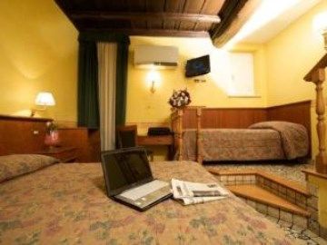 Al Colosseo 8 Couette-café 3*